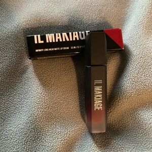Il Makiage Infinity matte lip cream